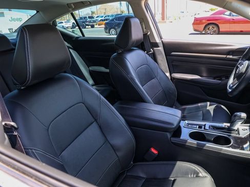 Used 2020 Nissan Altima 2.5 Platinum FWD image 20