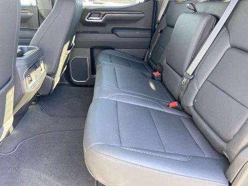 Used 2025 GMC Sierra 1500 SLT w/ SLT Premium Package image 21