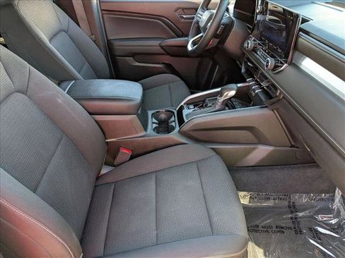 Used 2023 Chevrolet Colorado LT image 19