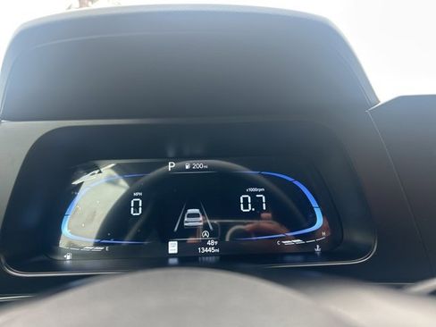 Certified 2025 Hyundai Elantra SE image 7