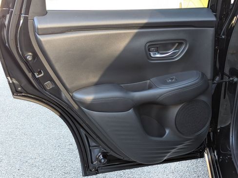 Used 2025 Honda HR-V LX image 16