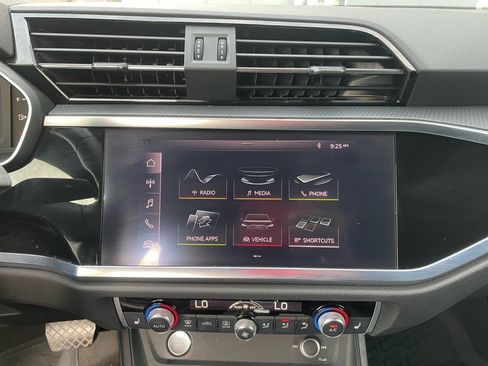 Used 2020 Audi Q3 2.0T Premium w/ Convenience Package image 14