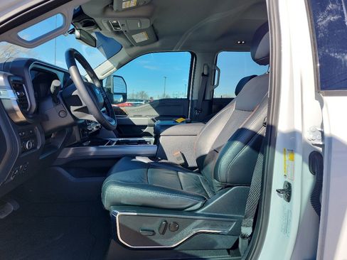 Used 2024 Ford F250 Lariat image 16