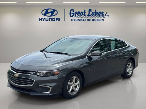 Used 2018 Chevrolet Malibu LS FWD image 1
