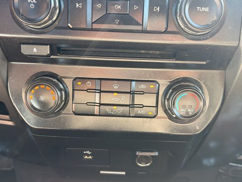 Used 2018 Ford F150 XLT AWD/4WD image 23