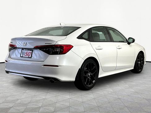 Used 2023 Honda Civic Sport image 6
