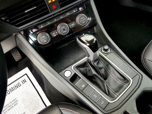 Used 2024 Volkswagen Jetta SE FWD image 13