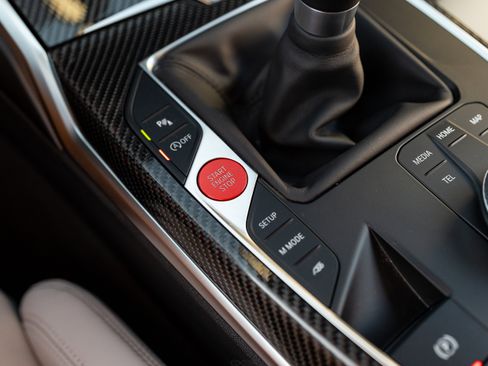 Used 2024 BMW M4 image 39