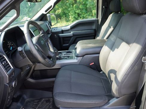 Used 2016 Ford F150 XLT w/ Equipment Group 302A Luxury AWD/4WD image 4