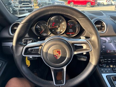 Used 2018 Porsche 718 Cayman RWD image 22