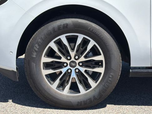 Certified 2025 Ford Expedition Max Platinum AWD/4WD image 28