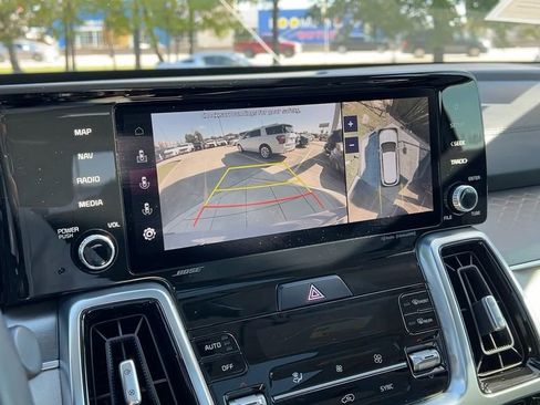 Used 2022 Kia Sorento SX image 25