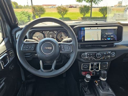 New 2025 Jeep Gladiator Willys image 32