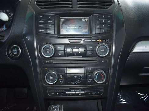 Used 2016 Ford Explorer XLT AWD/4WD image 11