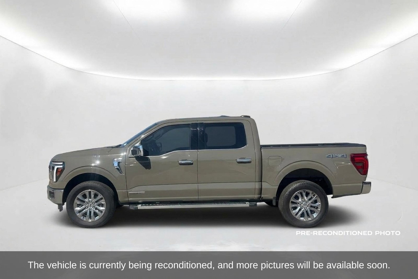 Used 2025 Ford F150 Lariat w/ Equipment Group 501A Mid AWD/4WD image 9