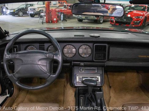 Used 1992 Pontiac Firebird Trans Am image 17