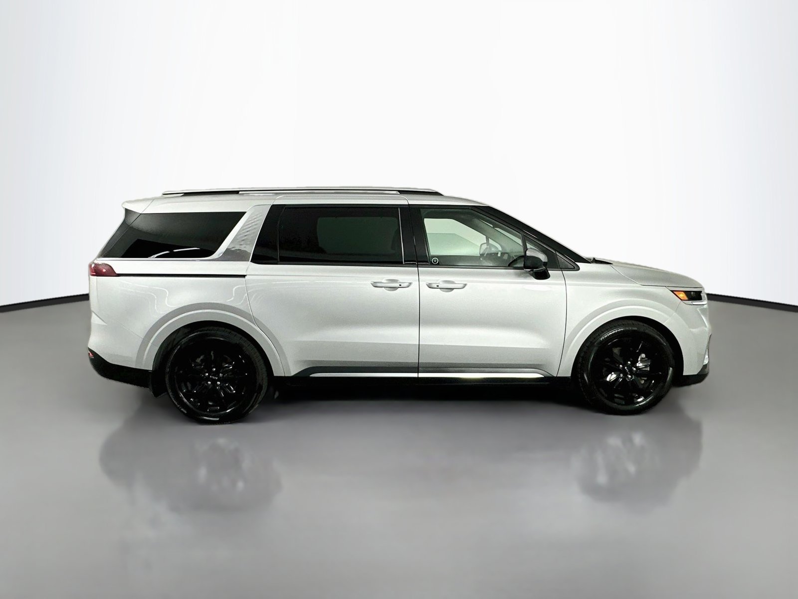 Used 2022 Kia Carnival SX FWD image 8