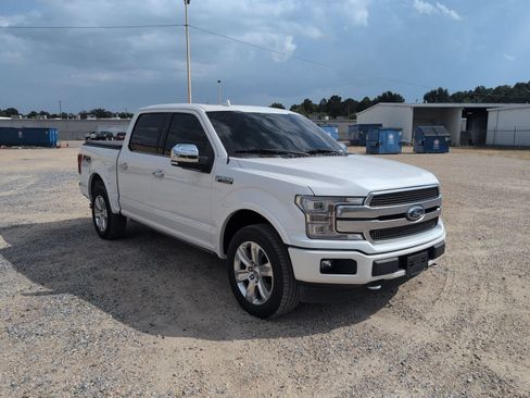 Used 2018 Ford F150 Platinum w/ Equipment Group 701A Luxury AWD/4WD image 8