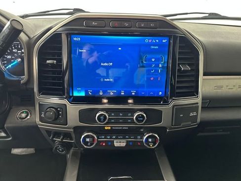 Used 2022 Ford F350 Platinum w/ FX4 Off-Road Package image 21