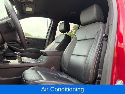 Used 2022 Chevrolet Traverse RS AWD/4WD image 16