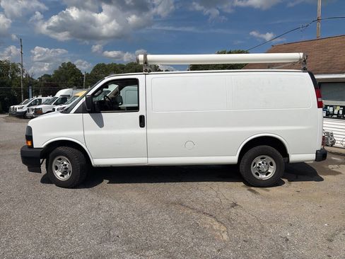 Used 2019 Chevrolet Express 2500 w/ Driver Convenience Package RWD image 13