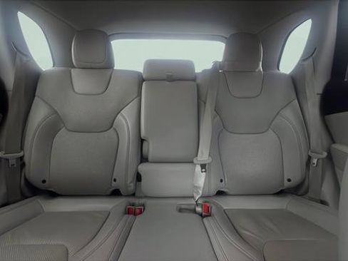 Used 2019 Jeep Cherokee Limited AWD/4WD image 19
