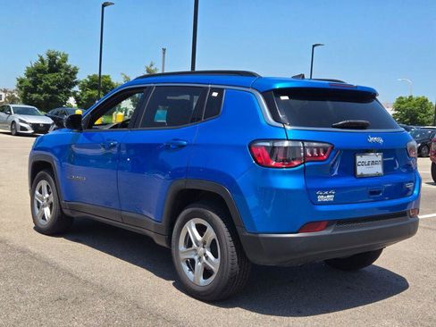 Used 2024 Jeep Compass Latitude AWD/4WD image 13