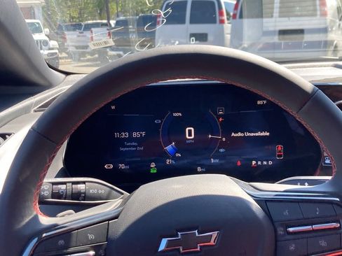 New 2025 Chevrolet Equinox EV RS w/ Convenience Package II image 16