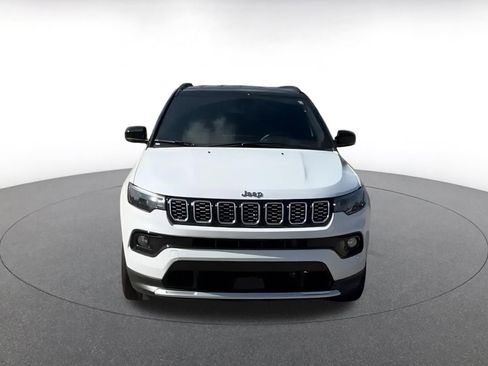 Used 2025 Jeep Compass Limited image 4