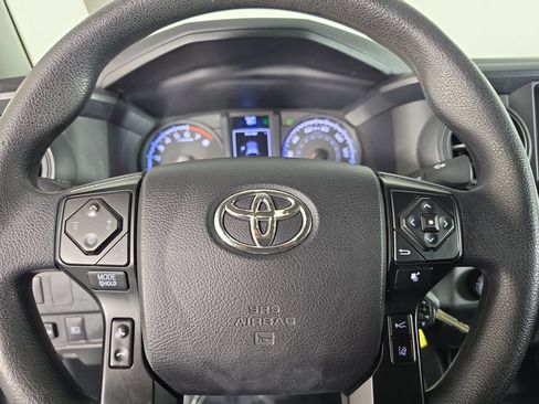 Certified 2022 Toyota Tacoma SR AWD/4WD image 12