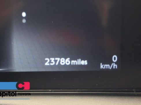 Used 2023 Nissan Ariya FWD image 17