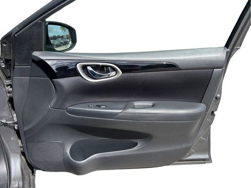 Used 2017 Nissan Sentra SV w/ Style Package image 33