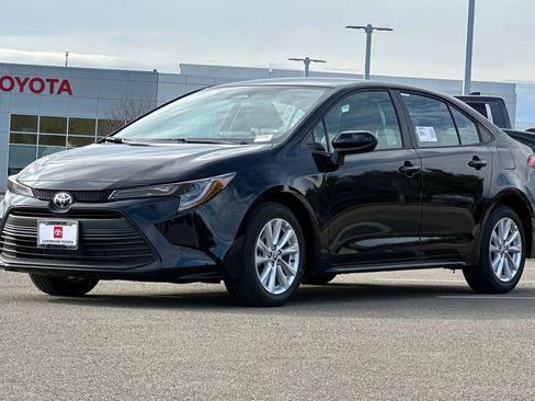 New 2025 Toyota Corolla LE image 7
