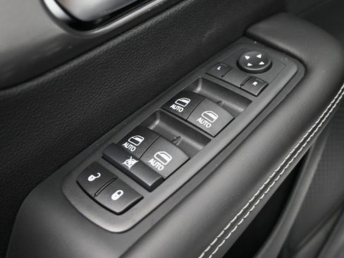 New 2026 Chrysler Pacifica Select image 14