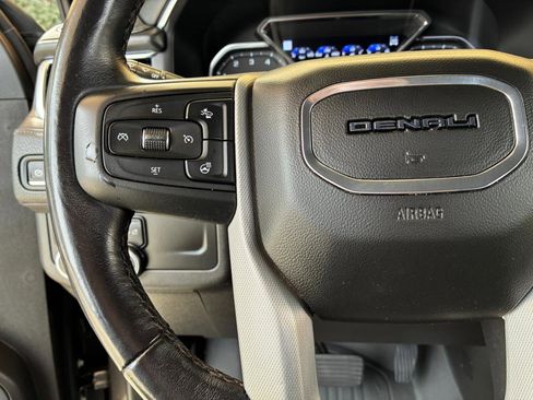 Used 2021 GMC Yukon XL Denali image 27