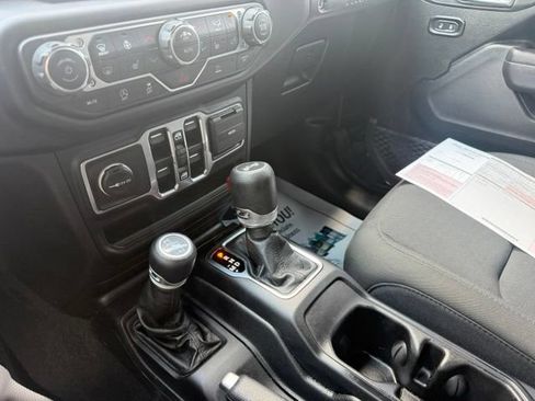 Used 2021 Jeep Wrangler Unlimited Sport AWD/4WD image 50
