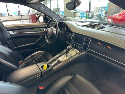 Used 2016 Porsche Panamera GTS image 42