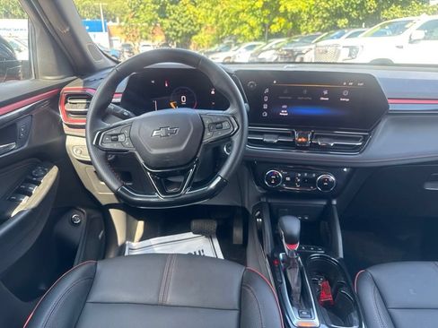 Used 2025 Chevrolet TrailBlazer RS w/ Convenience Package AWD/4WD image 24