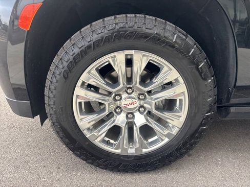Used 2021 GMC Yukon Denali w/ Advanced Technology Package image 4