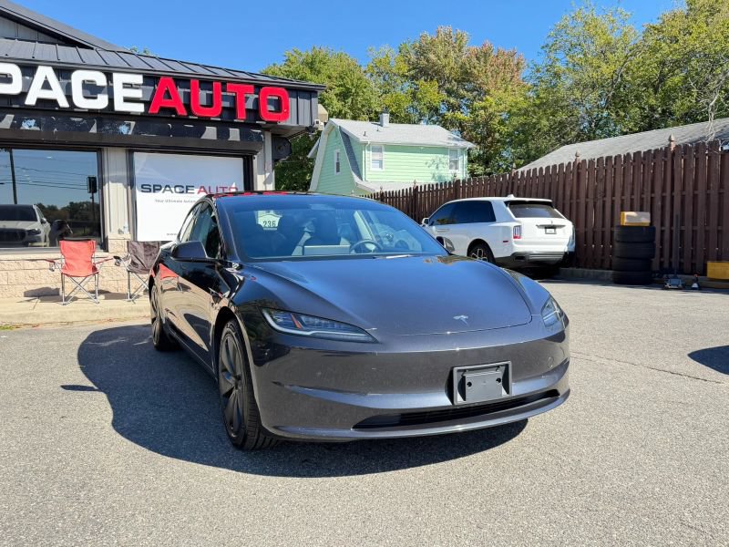 Used 2024 Tesla Model 3 Long Range AWD/4WD image 4