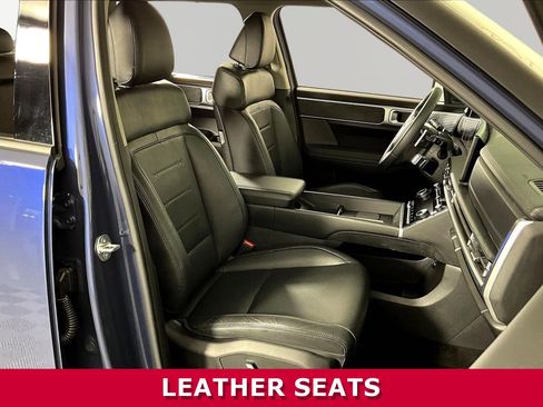 Used 2025 Hyundai Santa Fe Limited AWD/4WD image 29