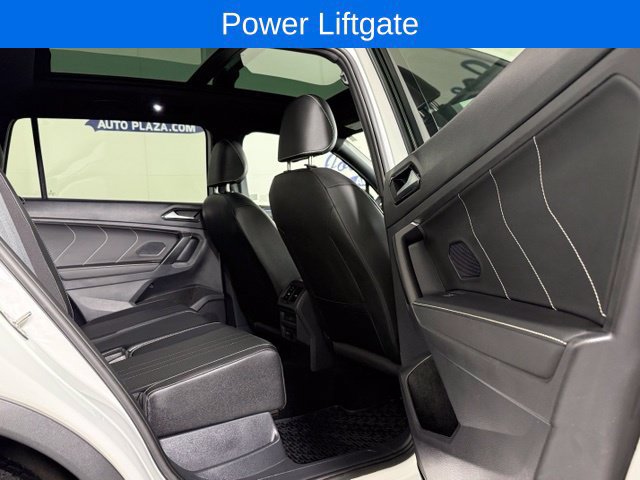 Used 2023 Volkswagen Tiguan SE R-Line AWD/4WD image 17