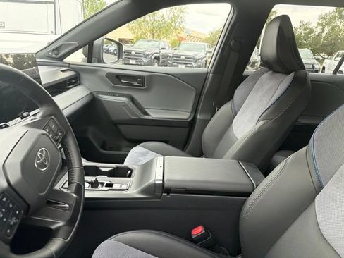 Used 2026 Toyota RAV4 XSE w/ Panoramic Sun Roof Package AWD/4WD image 18