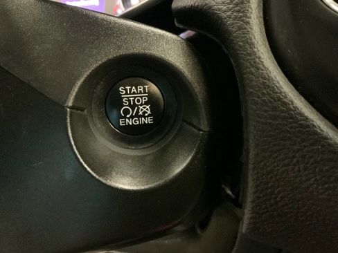 Used 2018 Jeep Compass Latitude image 21