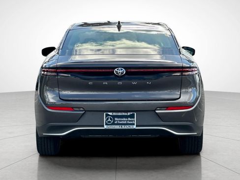 Used 2023 Toyota Crown XLE image 9