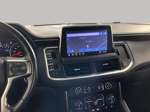 Used 2021 Chevrolet Suburban Z71 w/ Z71 Off-Road Package AWD/4WD image 7