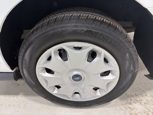 Used 2018 Ford Transit Connect XLT image 4