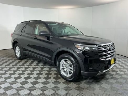 New 2026 Ford Explorer Active image 3