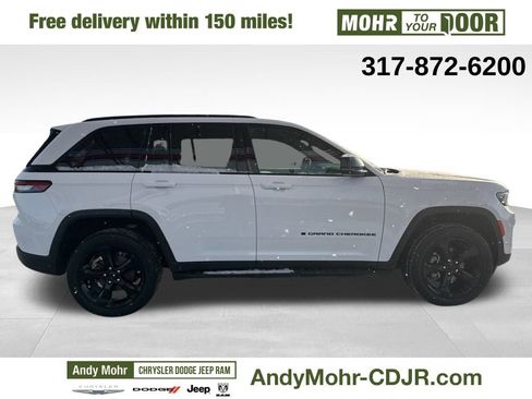 Used 2024 Jeep Grand Cherokee Altitude image 8
