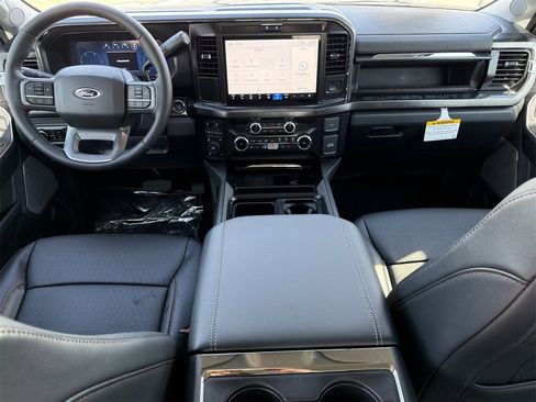 New 2026 Ford F250 Lariat w/ Chrome Package image 31